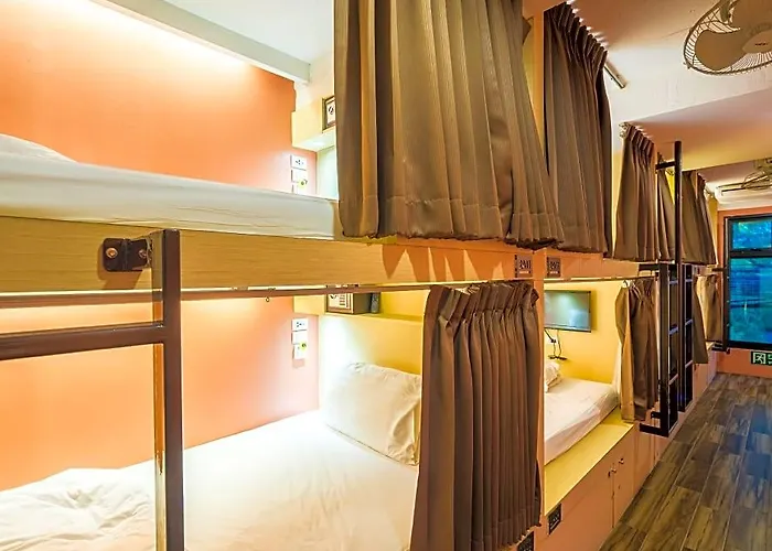 Matchbox Hostal *